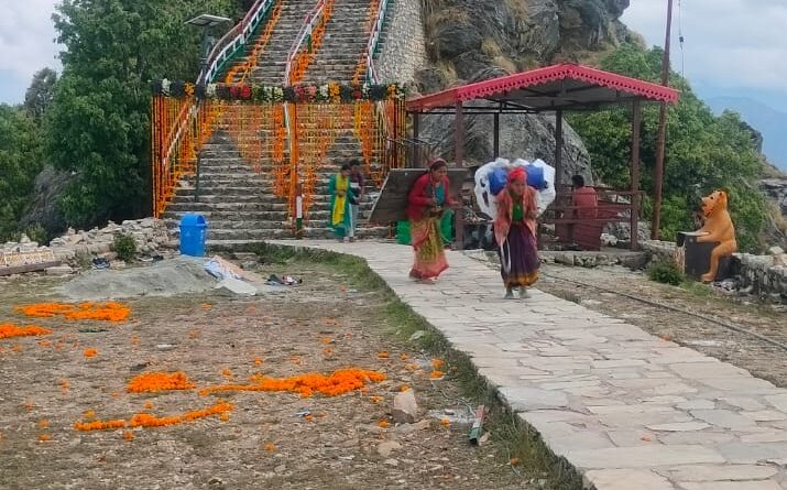 आस्था और प्राकृतिक सौंदर्य के लिए विख्यात है कार्तिक स्वामी मंदिर