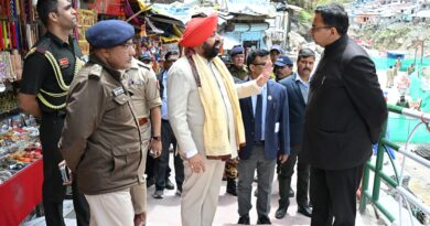 भगवान बदरी विशाल के दर पहुंचे राज्यपाल गुरमीत सिंह