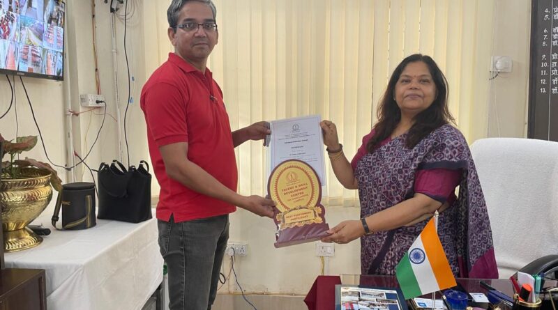 डॉ. कमल कुमार बिष्ट को मिला ‘बेस्ट परफ़ॉर्मर’ पुरस्कार