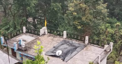 बेमौसम बारिश से बढ़ी काश्तकारों की चिंता, गेहूं-जौ की फसल पर मंडराया संकट बेमौसम बारिश से बढ़ी काश्तकारों की चिंता, गेहूं-जौ की फसल पर मंडराया संकट