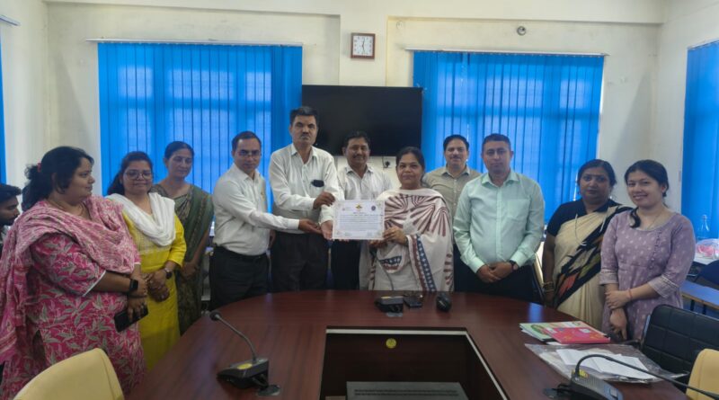भारत बौद्धिक राष्ट्रीय परीक्षा में उत्कृष्ट प्रदर्शन करने वाले छात्र-छात्राओं का सम्मान