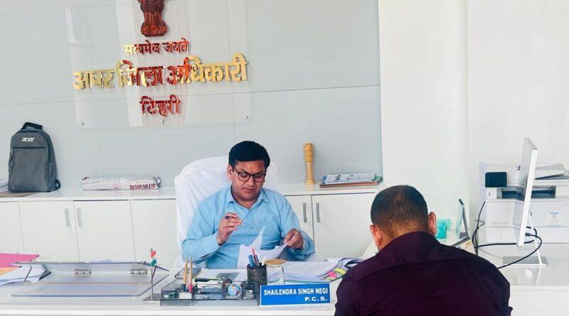 एडीएम की अध्यक्षता में तहसील बालगंगा के आवासीय एवं अनावासीय भवन निर्माण कार्यों की समीक्षा
