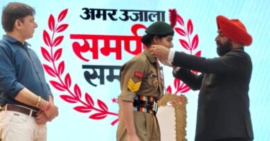 गुरुकुल चोटीपुरा की दो एनसीसी कैडेट्स श्रेया और काव्या राज्यपाल के हाथों सम्मानित गुरुकुल चोटीपुरा की दो एनसीसी कैडेट्स श्रेया और काव्या राज्यपाल के हाथों सम्मानित