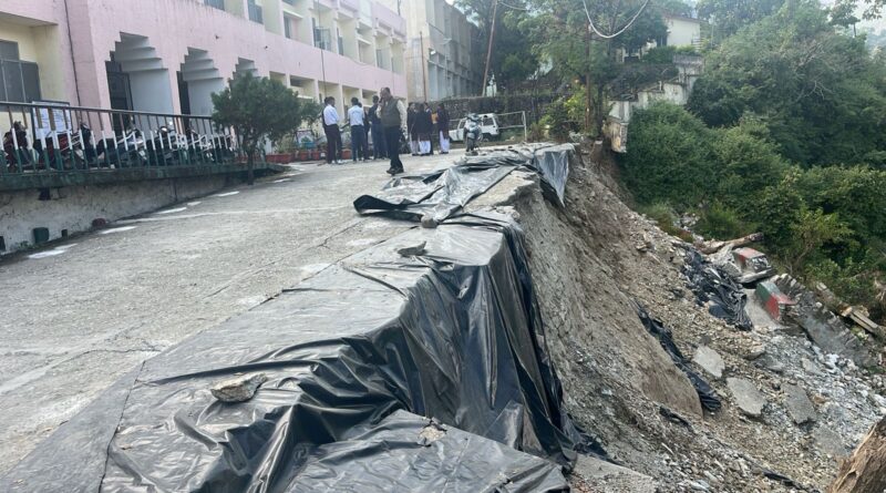 गौचर पालीटेक्निक भूस्खलन की जद में, उपचार न होने से बढ़ी चिंता