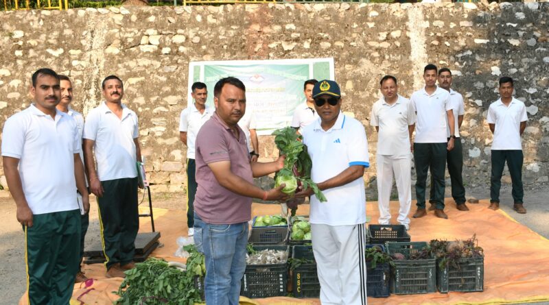 वाइब्रेंट विलेज योजना के तहत आईटीबीपी वाहिनी में शुरू हुई स्थानीय फल-सब्जियों की आपूर्ति