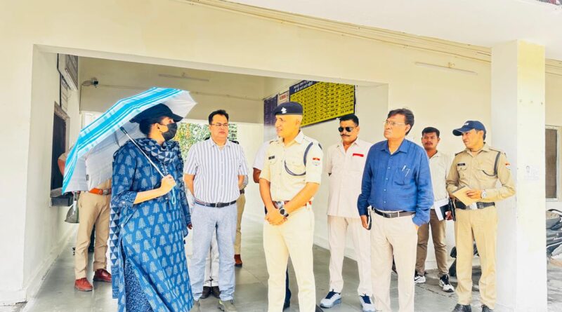 कुंभ मेला मेला अधिकारी ने ज्वालापुर रेलवे स्टेशन सहित घाटों एवं सड़कों का किया निरीक्षण