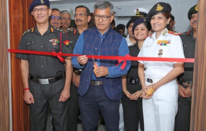 आर्मी हॉस्पिटल (आर एंड आर) में कैंसर उपचार के लिए आधुनिक रेडियोथेरेपी तकनीक की शुरूआत आर्मी हॉस्पिटल (आर एंड आर) में कैंसर उपचार के लिए आधुनिक रेडियोथेरेपी तकनीक की शुरूआत
