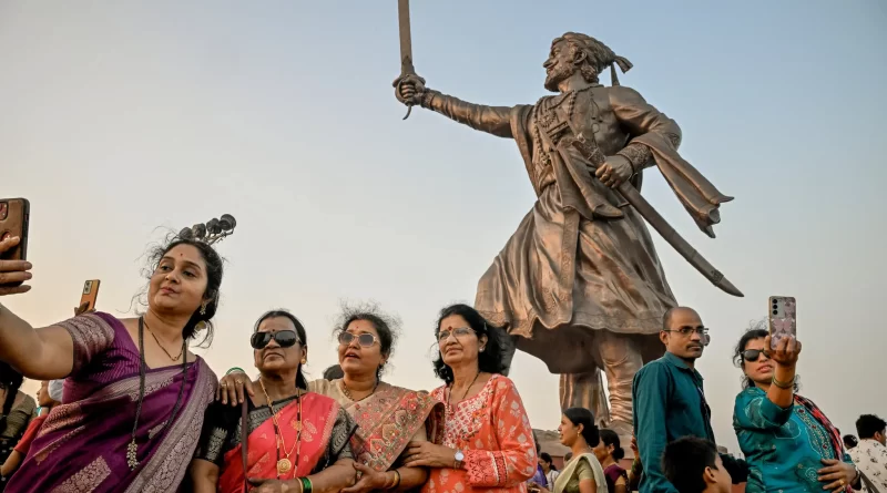 India’s Hindu Right Has a New Hero: A 17th-Century Warrior King (The New York Times )