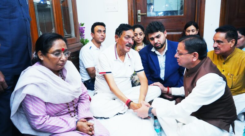 मुख्यमंत्री  धामी ने दिवंगत जसपाल राणा के आवास पहुंचकर व्यक्त की शोक संवेदना