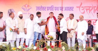 खटीमा में “जन-जन की सरकार, आपके द्वार” कार्यक्रम में मुख्यमंत्री ने गिनाई केंद्र व राज्य सरकार की उपलब्धियां