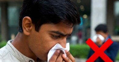 सार्वजनिक रूप से नाक मत साफ करो, रुमाल साथ रखो” Don’t blow your nose in public