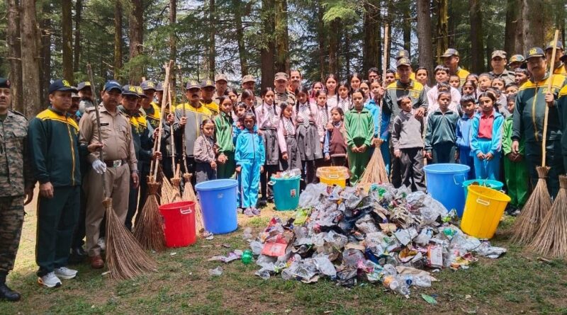 विश्व पर्यावरण सप्ताह के तहत चंडाक हिल्स में चला विशाल स्वच्छता अभियान