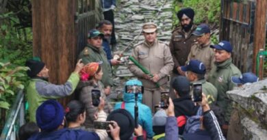 विश्व धरोहर फूलों की घाटी पर्यटकों के लिए खुली, पहले दिन 108 पर्यटकों ने किया दीदार
