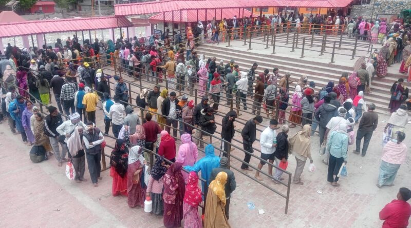 गंगोत्री – यमुनोत्री में आस्था का नया रिकॉर्ड, 44 दिनों में 9.52 लाख से अधिक श्रद्धालुओं ने किए दर्शन