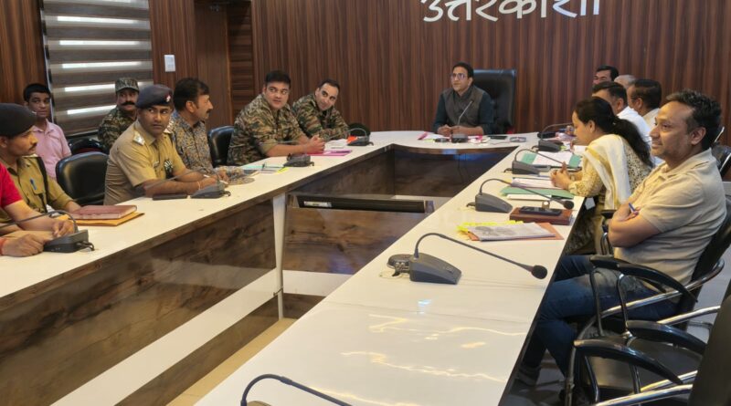 उत्तरकाशी के सीमांत क्षेत्रों में सेना को वन भूमि हस्तांतरण प्रक्रिया की समीक्षा की