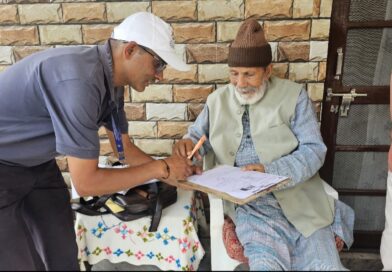 चमोली में SIR शुरू, पद्मभूषण चंडी प्रसाद भट्ट ने भरा गणना प्रपत्र
