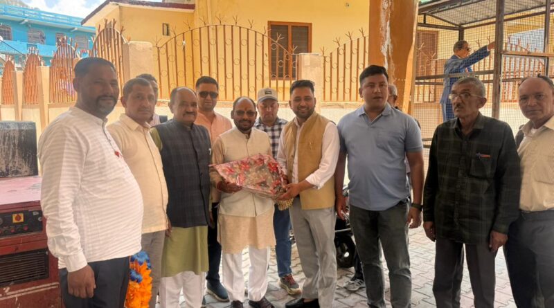 देवाल में भाजपा पदाधिकारियों के साथ विधायक ने की विकास कार्यों की समीक्षा