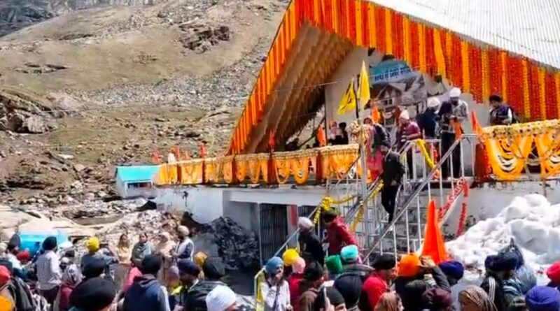 आस्था का सैलाब – 15 दिनों में 65 हजार से अधिक श्रद्धालुओं ने किए श्री हेमकुंड साहिब के दर्शन