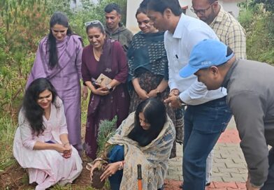 नागनाथ पोखरी महाविद्यालय परिसर में हुआ पौधारोपण, पर्यावरण संरक्षण का लिया संकल्प नागनाथ पोखरी महाविद्यालय परिसर में हुआ पौधारोपण, पर्यावरण संरक्षण का लिया संकल्प