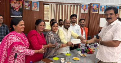 थराली के आपदा प्रभावित 89 परिवारों को राहत राशि के चेक वितरित