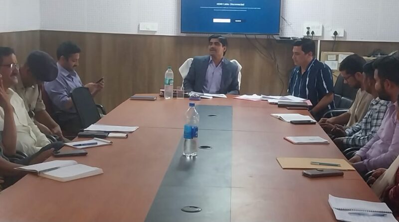 ग्वालदम में कूड़ा निस्तारण पर मंथन, खुले में अजैविक कचरा फेंकने वालों पर होगी कार्रवाई