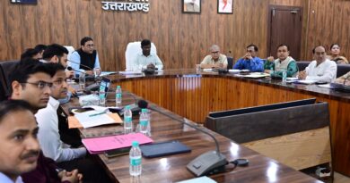 प्रभारी सचिव ने उत्तरकाशी के विकास कार्यों और आपदा प्रबंधन की समीक्षा की
