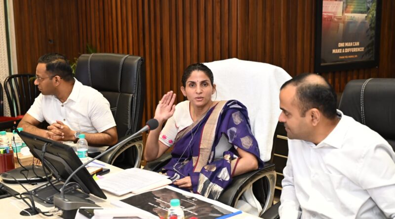 अर्ध कुम्भ मेलाधिकारी ने एनएच के कार्यों की समीक्षा कर काम की गति बढ़ाने के दिए निर्देश
