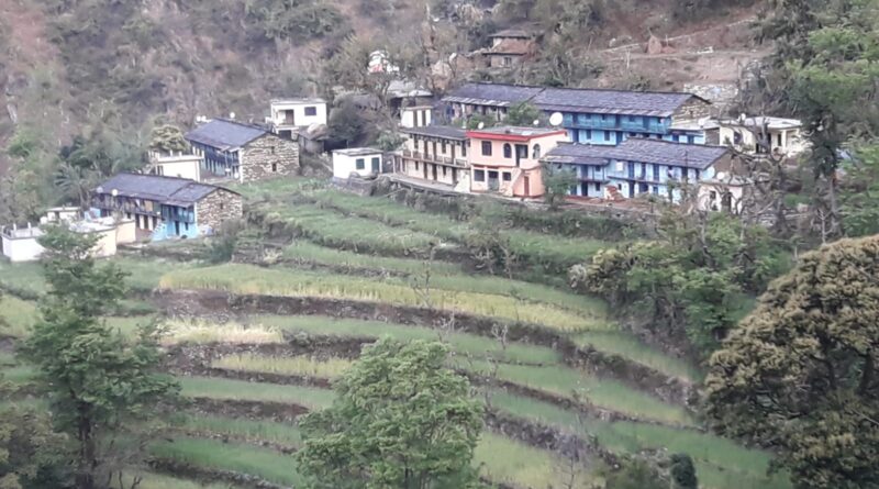 आज़ादी के 79 वर्ष बाद भी सड़क से वंचित विरसण सेरा के छह तोक, चार किमी पैदल चलने को मजबूर ग्रामीण