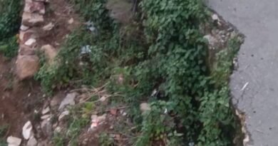 रिखणीखाल में एक साल बाद भी नहीं बना टूटा पुश्ता, बरसात से पहले बढ़ी दुर्घटना की आशंका