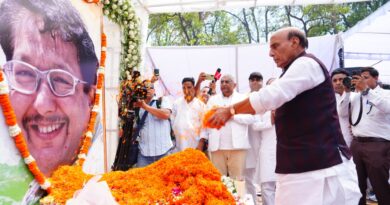 रक्षा मंत्री राजनाथ और सीएम धामी जसपाल राणा की तेरहवीं में हुए शामिल