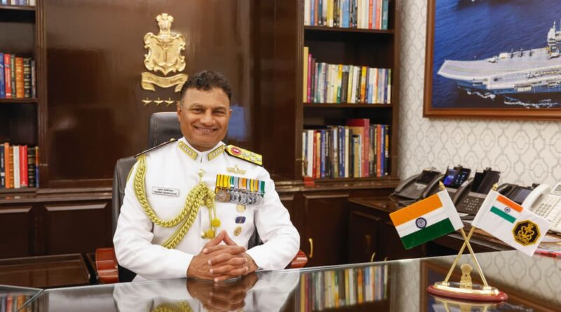 एडमिरल कृष्णा स्वामीनाथन ने नौसेना के 27वें नौसेना प्रमुख के रूप में कार्यभार ग्रहण किया