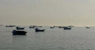 Iran War Live Updates: Trump Drops Plan to Tax Ships but Will Restore Blockade in Strait
