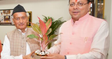 मुख्यमंत्री  धामी से  महाराष्ट्र के पूर्व राज्यपाल  कोश्यारी ने शिष्टाचार भेंट की