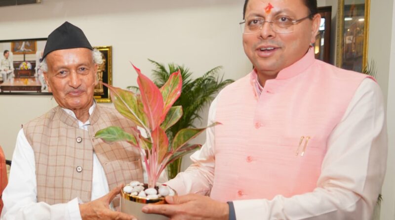 मुख्यमंत्री  धामी से  महाराष्ट्र के पूर्व राज्यपाल  कोश्यारी ने शिष्टाचार भेंट की