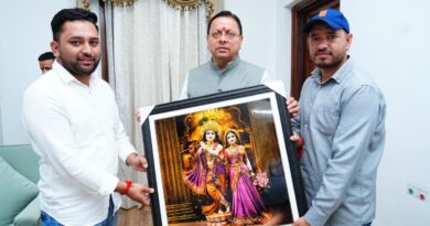 मुख्यमंत्री से मिले देवाल क्षेत्र प्रमुख, क्षेत्रीय समस्याओं के समाधान की उठाई मांग