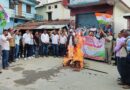 देवाल में कांग्रेस की जन आक्रोश रैली, विभिन्न मांगों को लेकर सरकार का पुतला फूंका
