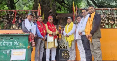 लाटू धाम पहुंचे बीकेटीसी उपाध्यक्ष, नंदा राजजात की तैयारियां समय से पूरी करने की अपील
