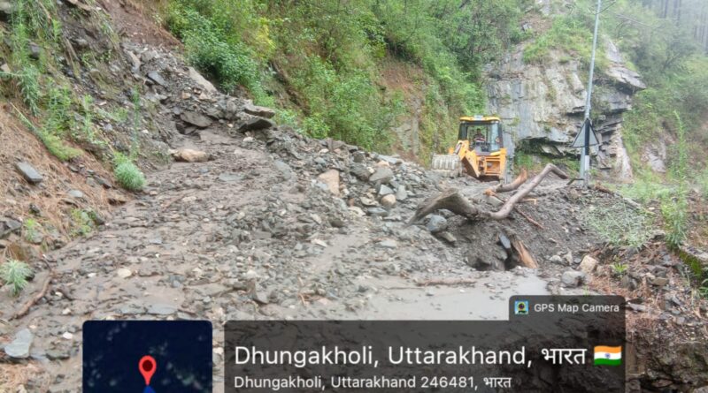 भारी बारिश से कई सड़कें बाधित, दोपहर बाद बहाल; पेयजल आपूर्ति भी प्रभावित