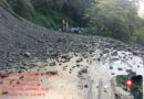 भारी बारिश से थराली क्षेत्र के कई मार्गों पर मलबा और बोल्डर गिरने से यातायात बाधित