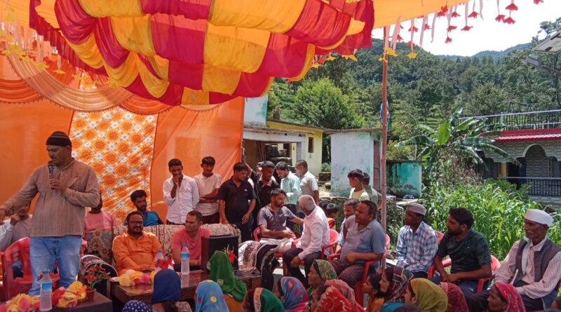 पूर्व कैबिनेट मंत्री राजेंद्र भंडारी ने पोखरी क्षेत्र की ग्राम सभाओं का किया भ्रमण, सुनीं जनसमस्याएं
