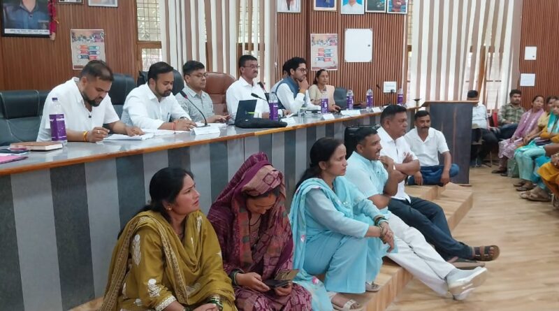 थराली क्षेत्र पंचायत की बैठक चढ़ी हंगामे की भेंट