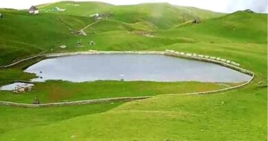 बुग्यालों में रात्रि विश्राम पर रोक हटने से स्थानीय ग्रामीणों की खिली बांछें