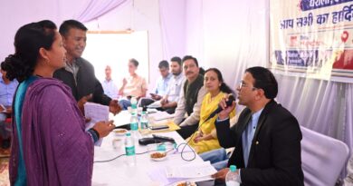 आपदा की बरसी से पहले धराली में प्रशासन की बड़ी पहल, बहुद्देशीय शिविर से लोगों को राहत