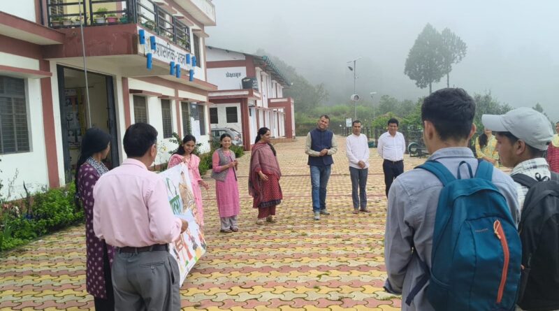 एसआईआर पर विद्यार्थियों को दी मतदाता जागरूकता की जानकारी