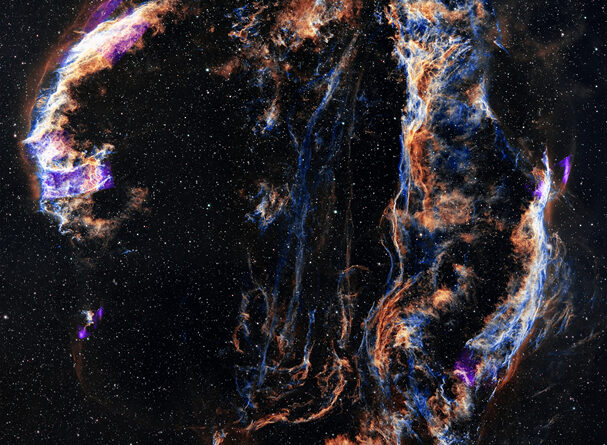 SEE PICTURES OF -Great Observatories: Chandra X-ray Observatory