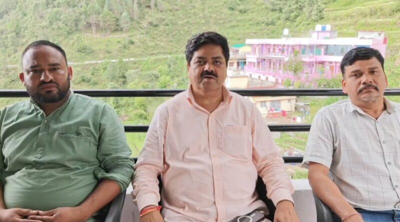 बद्रीनाथ चढ़ावा चोरी की जांच समिति पर कांग्रेस ने उठाये सवाल