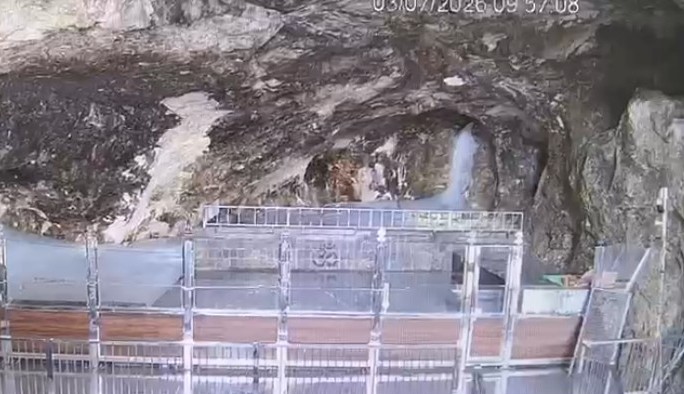 अमरनाथ का बदलता स्वरूप : पिघलता हिमलिंग, चेताता हिमालय ( See video of melting Shivlinga)