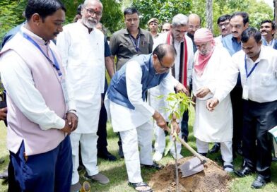 पर्यावरण संरक्षण का महासंकल्प: वृक्ष मित्रों के जनआंदोलन से हरित भारत का नया अध्याय