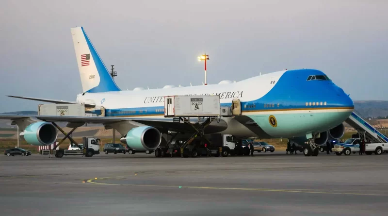 Trump Said to Have Secretly Used Military Jet to Leave Turkey Amid Threats