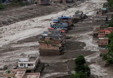 हिमालय में जलप्रलय का खतरा: त्रासदी से पहले चेतने का समय